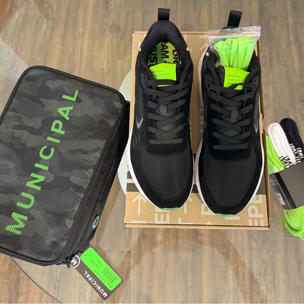 SOLD!  Municipal M.OG Origin Men’s sneakers Black/Black/Lime